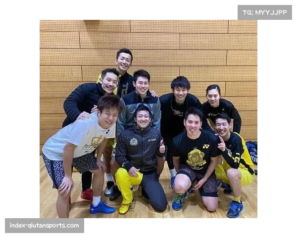 羽毛球主题咖啡厅在东京开业，陈列历代名将装备